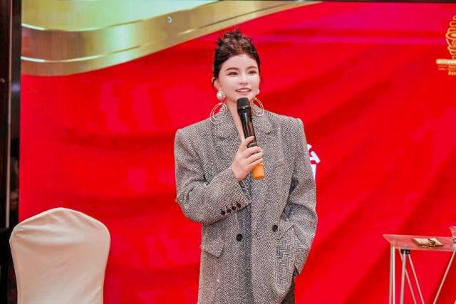 州咖啡西餐行业协会会长金梅央致辞PG麻将胡了试玩平台浙商浙事杭(图4)